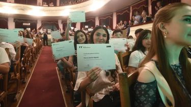 Los estudiantes tienen tiempo hasta el 9 de abril. Los estudiantes tienen tiempo hasta el 9 de abril.