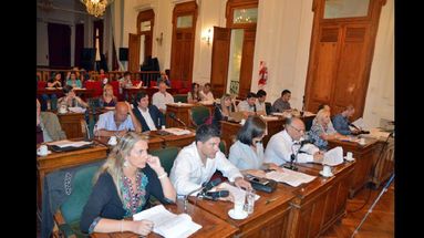 Fueron varios los asuntos que generaron ásperos debates en la sesión de ayer en el Concejo. (LA OPINION)