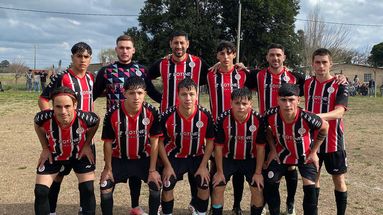 Racing, líder invicto de la Zona 1, visitará a Argentino, tercero en la Zona 2.