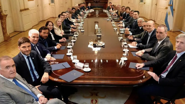 Milei en la reunión con los gobernadores Milei en la reunión con los gobernadores