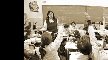La cursada comenzará en agosto y los docentes podrán seleccionar entre varios postítulos. (ARCHIVO LA OPINION)