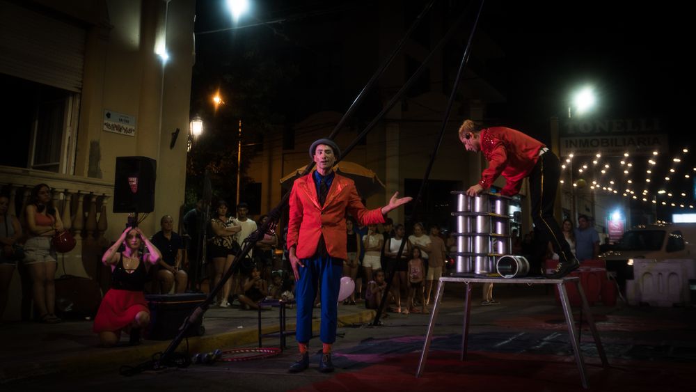 Desde este viernes y durante el fin de semana, continúan las actividades impulsadas por la Cámara de Turismo, con propuestas gratuitas y pensadas para disfrutar en familia en el Centro de Comercio e Industria. Desde este viernes y durante el fin de semana, continúan las actividades impulsadas por la Cámara de Turismo, con propuestas gratuitas y pensadas para disfrutar en familia en el Centro de Comercio e Industria.