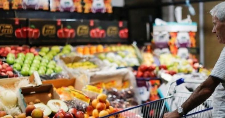 El Indec dio a conocer el dato de evolución de los precios del mes pasado: 2,7 por ciento. La cifra marcó un cierre de un año caracterizado por una desaceleración y el intento del Gobierno para estabilizar la economía