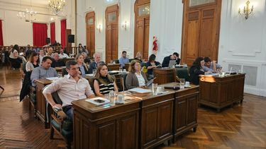 El HCD celebró la décimo séptima sesión ordinaria con extensos debates, reclamos vecinales y definiciones clave.