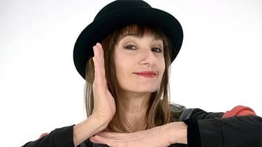 Este viernes llega a Pergamino la reconocida cantautora Hilda Lizarazu con su show acústico. Este viernes llega a Pergamino la reconocida cantautora Hilda Lizarazu con su show acústico.