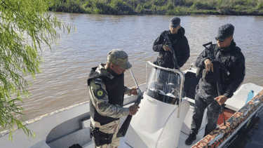 Control en 69 embarcaciones, identificación a 150 personas y secuestro de armas de fuego Control en 69 embarcaciones, identificación a 150 personas y secuestro de armas de fuego