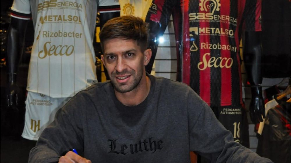 En su regreso, Mariano Mauri asume esta etapa como una gran responsabilidad, sabiendo que vestir la camiseta de Douglas implica estar a la altura y dar lo mejor.