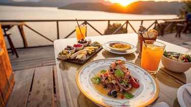 La gastronomía sostenible deja de ser un eslogan cuando se traduce en procesos que protegen márgenes, sostienen la calidad y cuentan la historia del territorio. La gastronomía sostenible deja de ser un eslogan cuando se traduce en procesos que protegen márgenes, sostienen la calidad y cuentan la historia del territorio.