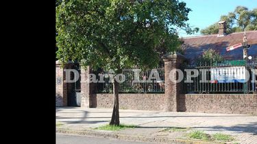 Las dependencias serían trasladadas al predio de Alsina y Sarmiento. (LA OPINION)