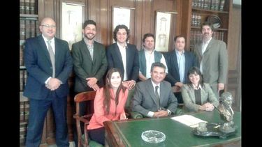 Integrantes de la mesa directiva y colaboradores del Colegio de Abogados de Pergamino. (LA OPINION)