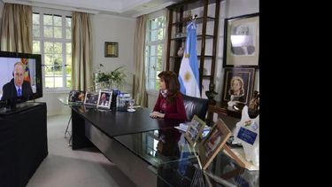 El presidente de Rusia dialogó ayer a través de una videoconferencia con Cristina Kirchner. (NA)