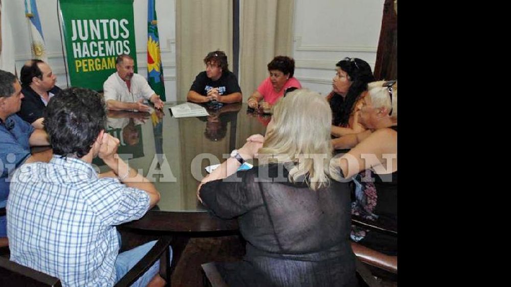 El acuerdo entre las partes se logró durante la reunión que se llevó a cabo el viernes en el Municipio. (LA OPINION)