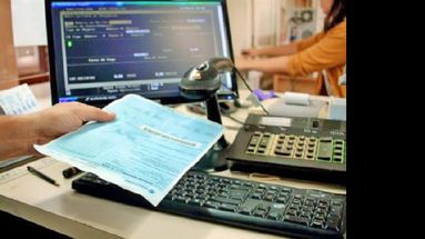 Rentas destacó una vez más los beneficios del plan de pagos. (LA OPINION)