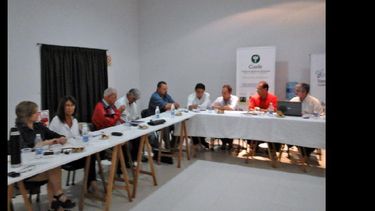 Durante la reunión se acordó trabajar en un diagnóstico de la situación de la industria semillera. (UNNOBA)