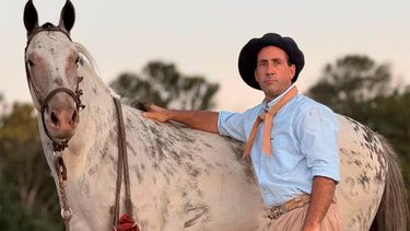 El reconocido domador e influencer Amílcar Unanue organiza la Primera Prueba de Mansedumbre que se desarrollará el próximo fin de semana en el predio de la Sociedad Rural. El reconocido domador e influencer Amílcar Unanue organiza la Primera Prueba de Mansedumbre que se desarrollará el próximo fin de semana en el predio de la Sociedad Rural.