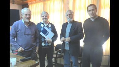 Directivos de la Cooperativa y representantes de la Universidad Tecnológica. (CELP)
