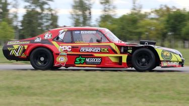 Matías Bisi inició la defensa del título con un sólido segundo puesto en el TC 4000 Bonaerense. Matías Bisi inició la defensa del título con un sólido segundo puesto en el TC 4000 Bonaerense.