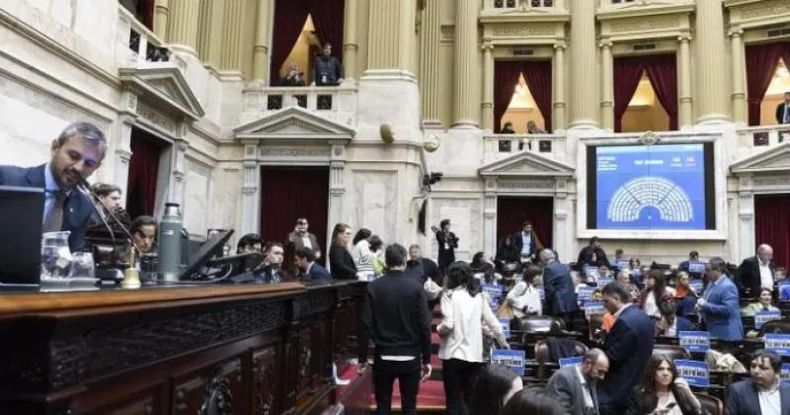 En una sesión corta, el oficialismo logró blindar el veto presidencial contra la Ley de Financiamiento Universitario con los números justos. Hubo opiniones divididas, incluso dentro de algunos bloques.