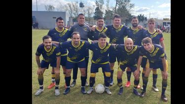 Gimnasia, que acumula cinco triunfos y dos empates, buscará hoy consagrarse ganador del Apertura de Primera B. Gimnasia, que acumula cinco triunfos y dos empates, buscará hoy consagrarse ganador del Apertura de Primera B.