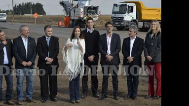 La gobernadora hizo el anuncio este martes en el Partido de Ramallo junto a intendentes de la región. (PRENSA GOBERNACION)