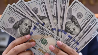 el stock de dinero fuera del sistema alcanza casi los US$300.000 millones el stock de dinero fuera del sistema alcanza casi los US$300.000 millones