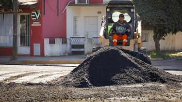 avenida marcelino ugarte: vecinos contentos porque avanzan las obras para repavimentarla avenida marcelino ugarte: vecinos contentos porque avanzan las obras para repavimentarla