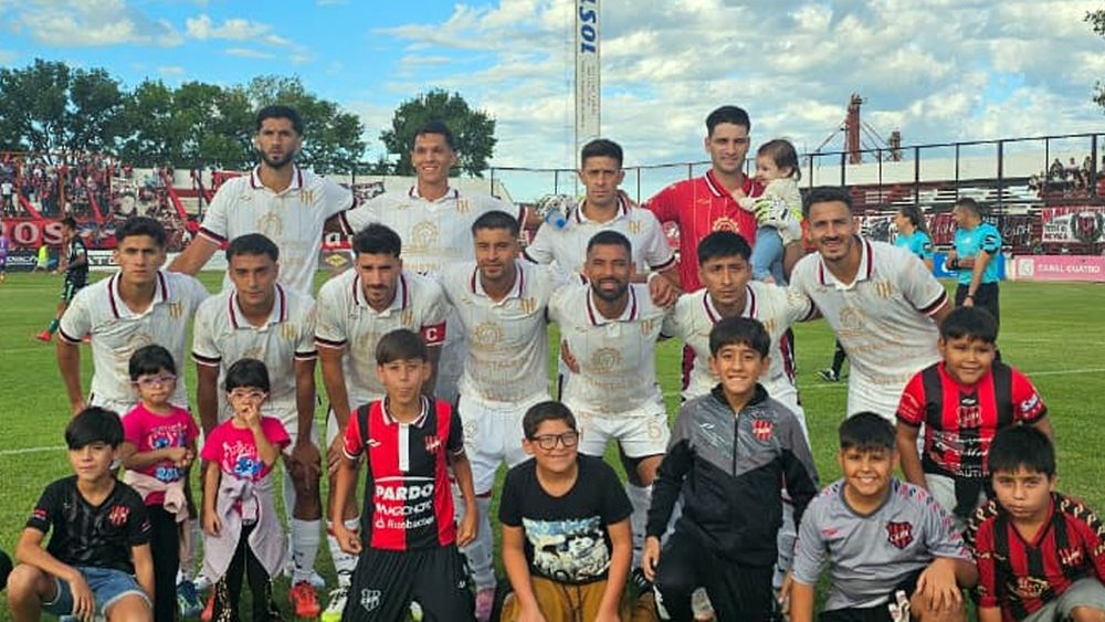 Douglas Haig sumó su tercer triunfo para quedar como único puntero de la Zona 1 y con puntaje ideal. Douglas Haig sumó su tercer triunfo para quedar como único puntero de la Zona 1 y con puntaje ideal.