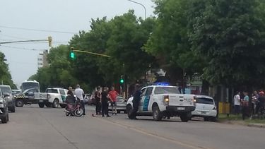 La Policía y el Same asistieron a las personas que protagonizaron el choque. La Policía y el Same asistieron a las personas que protagonizaron el choque.