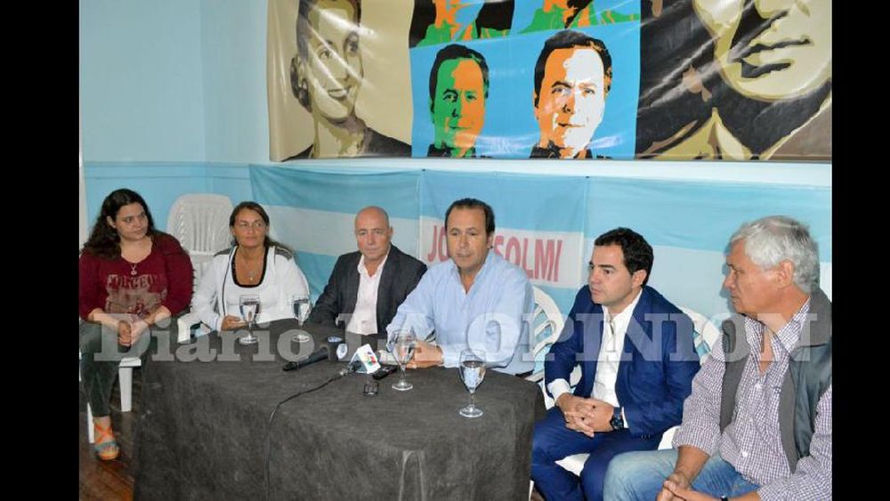 Génnero, Ratto, Jano, Solmi, Bonelli e Illia, durante el encuentro. (LA OPINION)