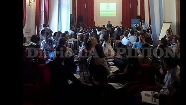 La iniciativa pertenece al Centro Padre Galli. Participan profesionales y vecinos interesados en la temática. (LA OPINION)