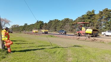 San Pedro: Avanza la repavimentación del acceso a Santa Lucía con la colocación dela carpeta asfáltica San Pedro: Avanza la repavimentación del acceso a Santa Lucía con la colocación dela carpeta asfáltica