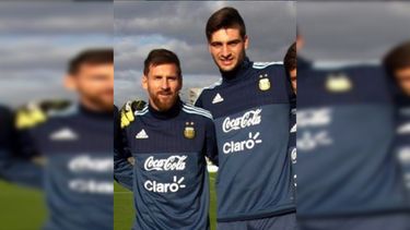Facundo Perrone junto a Lionel Messi cuando integró la Sub 20 y fue sparring de la Mayor.