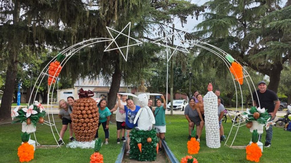 La Municipalidad de Ramallo destacó el trabajo que viene realizando el Taller Municipal de Reciclado en distintas localidades del distrito, donde se combina el cuidado del ambiente con la generación de oportunidades laborales para mujeres desocupadas o en situación de vulnerabilidad. La Municipalidad de Ramallo destacó el trabajo que viene realizando el Taller Municipal de Reciclado en distintas localidades del distrito, donde se combina el cuidado del ambiente con la generación de oportunidades laborales para mujeres desocupadas o en situación de vulnerabilidad.