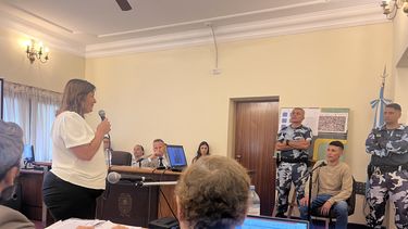 Laura Abal logró que el jurado diera un veredicto de no culpable a Luis Alderete por legítima defensa en el juicio por la muerte del adolescente Benjamín Rojas. Laura Abal logró que el jurado diera un veredicto de no culpable a Luis Alderete por legítima defensa en el juicio por la muerte del adolescente Benjamín Rojas.