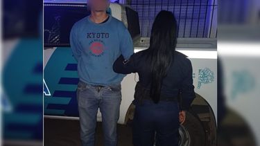 El sujeto alteró de forma violenta la convivencia de pasajeros en el colectivo de larga distancia. El sujeto alteró de forma violenta la convivencia de pasajeros en el colectivo de larga distancia.