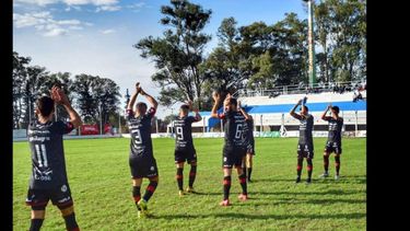 Luego del empate en Concepción del Uruguay, el Rojinegro buscará volver al triunfo ante sus hinchas. Luego del empate en Concepción del Uruguay, el Rojinegro buscará volver al triunfo ante sus hinchas.