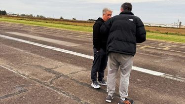 javier martinez estuvo en el aerodromo de pergamino recorriendo las obras de repavimentacion javier martinez estuvo en el aerodromo de pergamino recorriendo las obras de repavimentacion