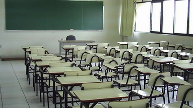 En las últimas horas circuló en redes sociales, especialmente en grupos de Facebook, un mensaje que afirma la supuesta suspensión de clases en distintos colegios de San Nicolás por un “virus”.