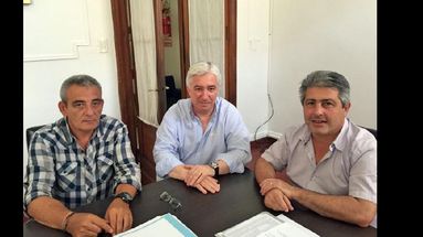 Carlos Pérez, Marcelo Collomb y Javier Martínez. (MUNICIPALIDAD DE PERGAMINO)