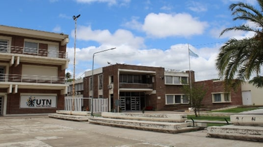 Docentes de la UTN San Nicolás se suman al paro nacional de 48 horas por la suspensión de la Ley de Financiamiento Universitario Docentes de la UTN San Nicolás se suman al paro nacional de 48 horas por la suspensión de la Ley de Financiamiento Universitario