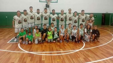 Los Andes de Villa Ramallo, uno de los punteros del Torneo Apertura en San Nicolás. Los Andes de Villa Ramallo, uno de los punteros del Torneo Apertura en San Nicolás.