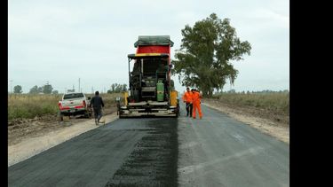 La reparación del acceso permitirá un tránsito más seguro a la localidad de Pinzón. (GOBIERNO DE PERGAMINO)