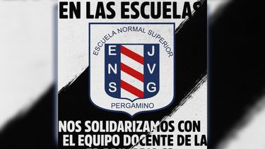 Basta de violencia en las Escuelas. Nos solidarizamos con el plantel docente de la Primaria 63, expresa la imagen que están compartiendo en redes sociales, historias y grupos de Whatsapp. Basta de violencia en las Escuelas. Nos solidarizamos con el plantel docente de la Primaria 63, expresa la imagen que están compartiendo en redes sociales, historias y grupos de Whatsapp.
