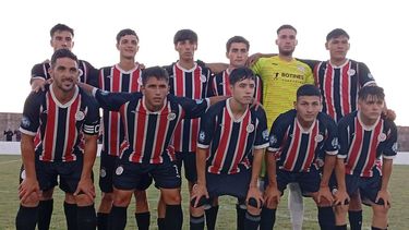 Racing debe remontar una desventaja de dos goles para meterse en semis de la Región Bonaerense Norte. Racing debe remontar una desventaja de dos goles para meterse en semis de la Región Bonaerense Norte.