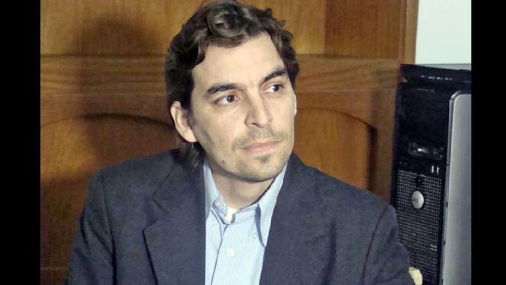 El asesoramiento que brinda Alesso en la Omic, es totalmente gratuito. (LA OPINION)