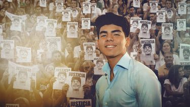 Fernando Báez Sosa tenía 18 años cuando fue asesinado a la salida de un boliche en Villa Gesell. Familiares y especialistas reconstruyen en el documental los 50 segundos que cambiaron todo. Fernando Báez Sosa tenía 18 años cuando fue asesinado a la salida de un boliche en Villa Gesell. Familiares y especialistas reconstruyen en el documental los 50 segundos que cambiaron todo.