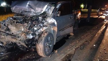 El siniestro vial ocurrió en la autopista de la ruta 8, a la altura del kilómetro 231, y movilizó a rescatistas, Policía Vial, SAME y la brigada civil de los Corredores Viales. El siniestro vial ocurrió en la autopista de la ruta 8, a la altura del kilómetro 231, y movilizó a rescatistas, Policía Vial, SAME y la brigada civil de los Corredores Viales.