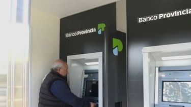 Los gremios bonaerenses&nbsp; continúan a la espera de una convocatoria formal que permita retomar la negociación salarial.