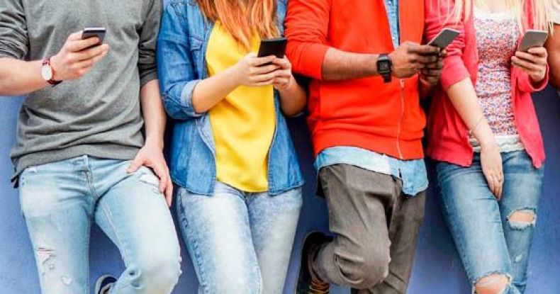 La mitad de los jóvenes está excluida del sistema educativo y una cuarta parte de ellos no solo no estudia sino que tampoco trabaja.