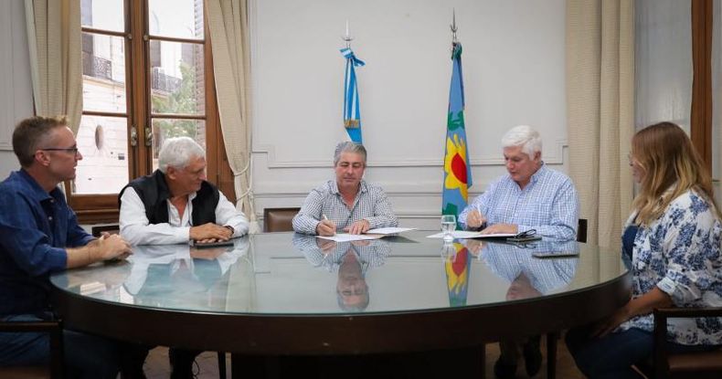 Con la firma del presente convenio el Municipio de Pergamino, y a través del programa Actuá en Verde, pasó a formar parte de la Red Argentina de Municipios frente al Cambio Climático.